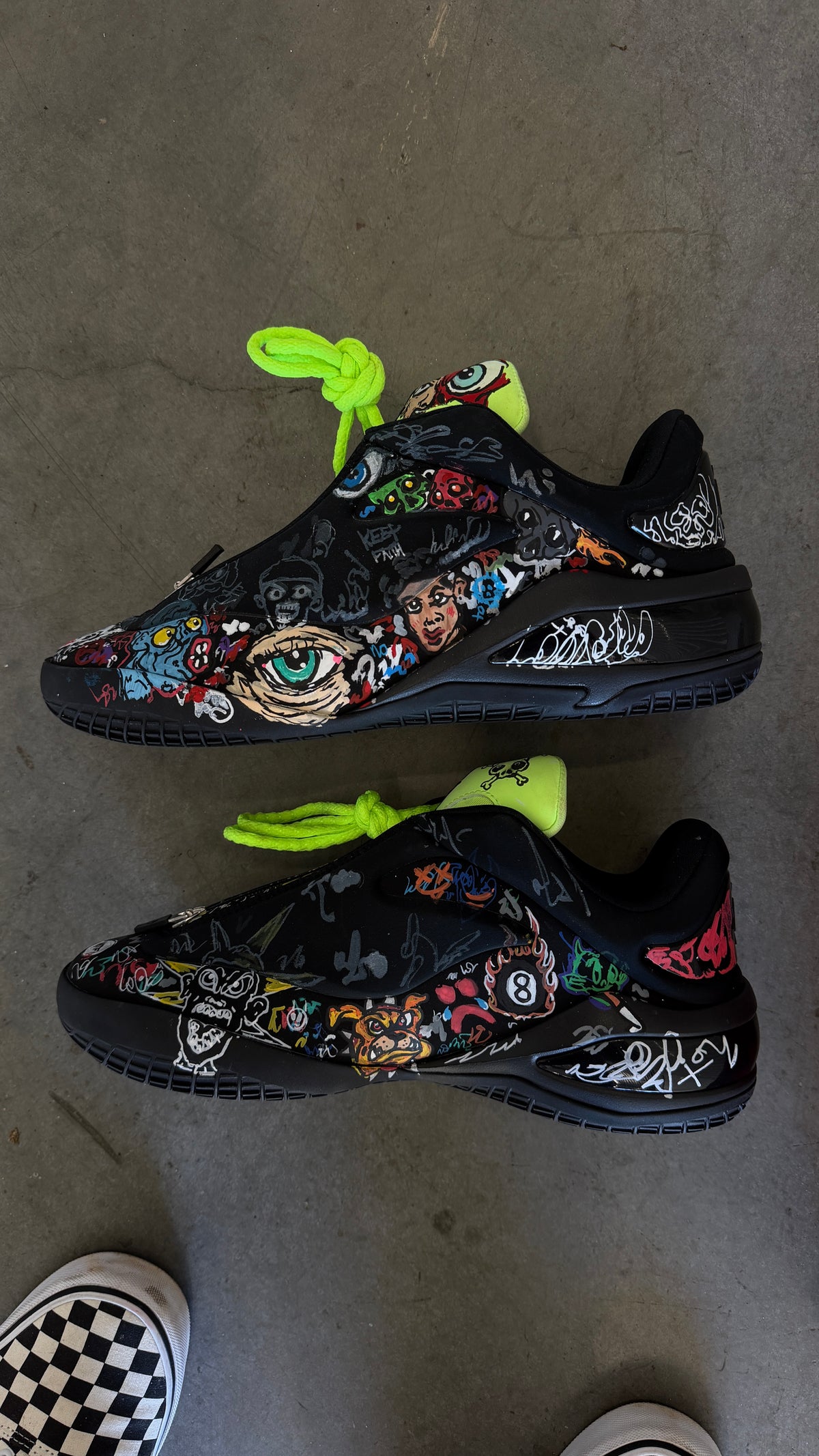 Shai 001 black /Green